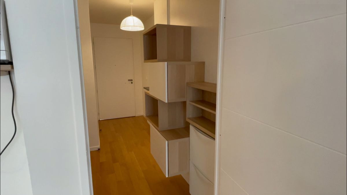 
                                                Location
                                                 Beau studio meublé de 26 m2, Paris XVième