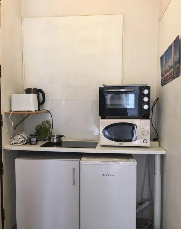 
                                                Location
                                                 Beau studio meublé de 26m² Place Gustave Rivet