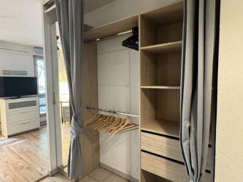 
                                                Location
                                                 Beau studio meublé de 28 m²