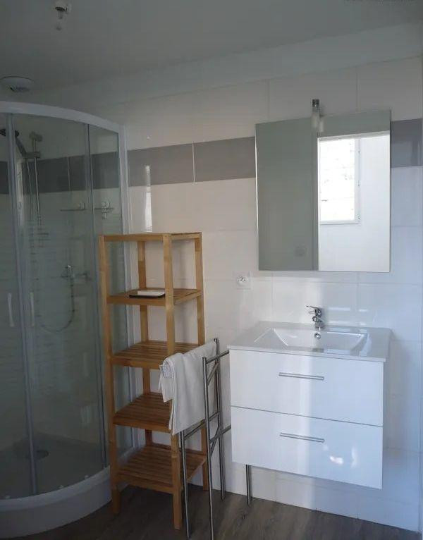 
                                                Location
                                                 Beau studio meublé de 31m² Quartier Saint Anne