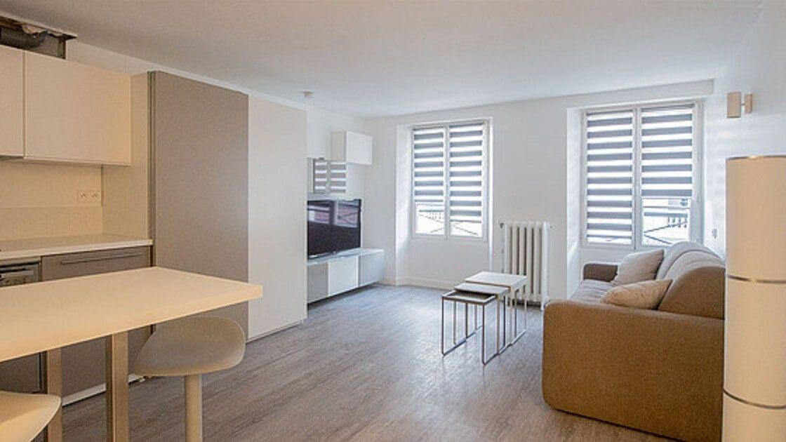 
                                                Location
                                                 Beau studio meublé en très bon état de 27 m²