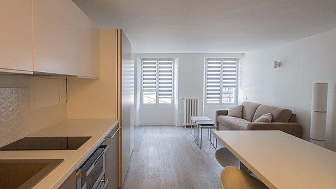 
                                                Location
                                                 Beau studio meublé en très bon état de 27 m²