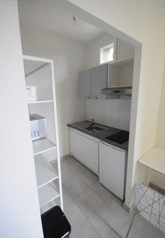 
                                                Location
                                                 Beau studio meublé et équipé 20m² proche gare