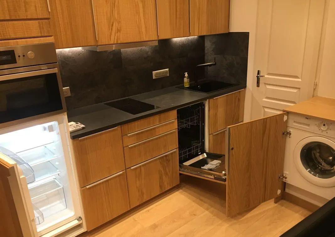 
                                                Location
                                                 Beau Studio meublé et refait dans Bordeaux centre