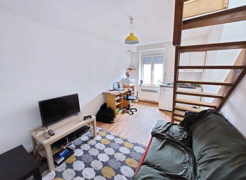 
                                                Location
                                                 Beau studio meublé - Fac de Droit - 25m²