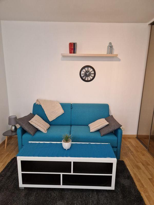 
                                                Location
                                                 Beau studio meublé LES ABBESSES MONTMARTRE