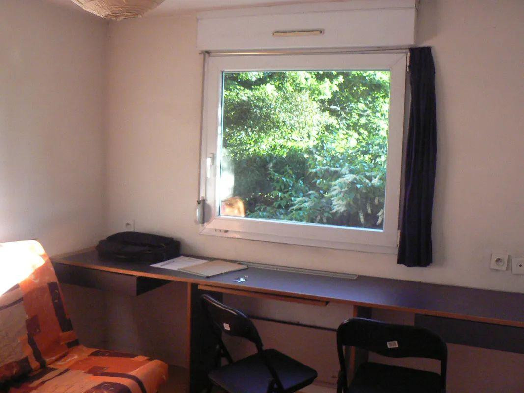 
                                                Location
                                                 Beau studio meublé location 4 MOIS