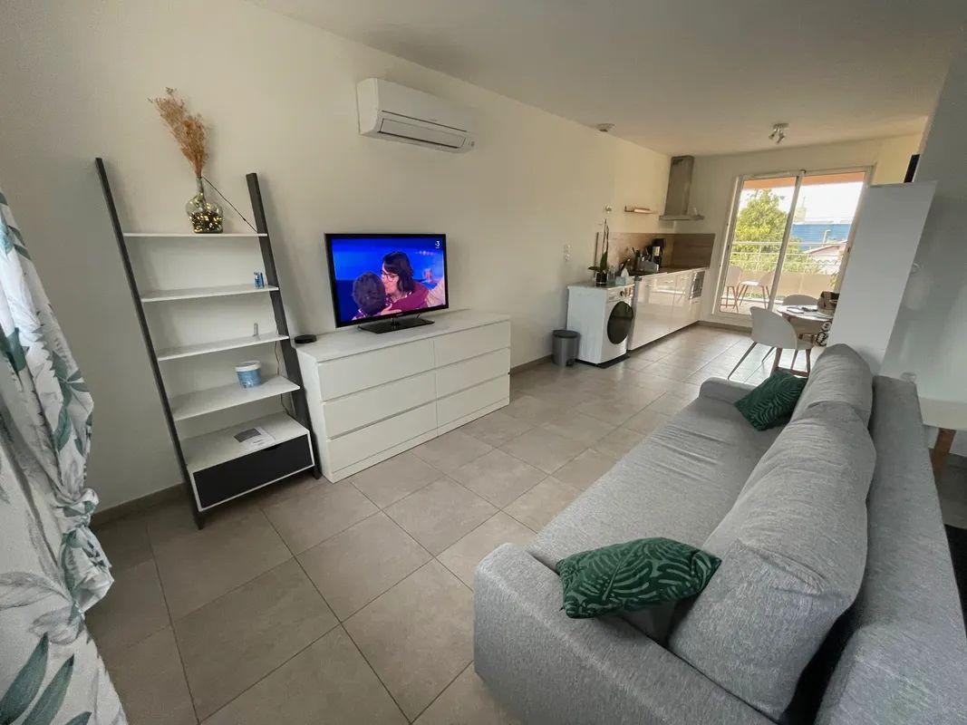 
                                                Location
                                                 Beau studio meublé neuf 35m² quartier Minimes