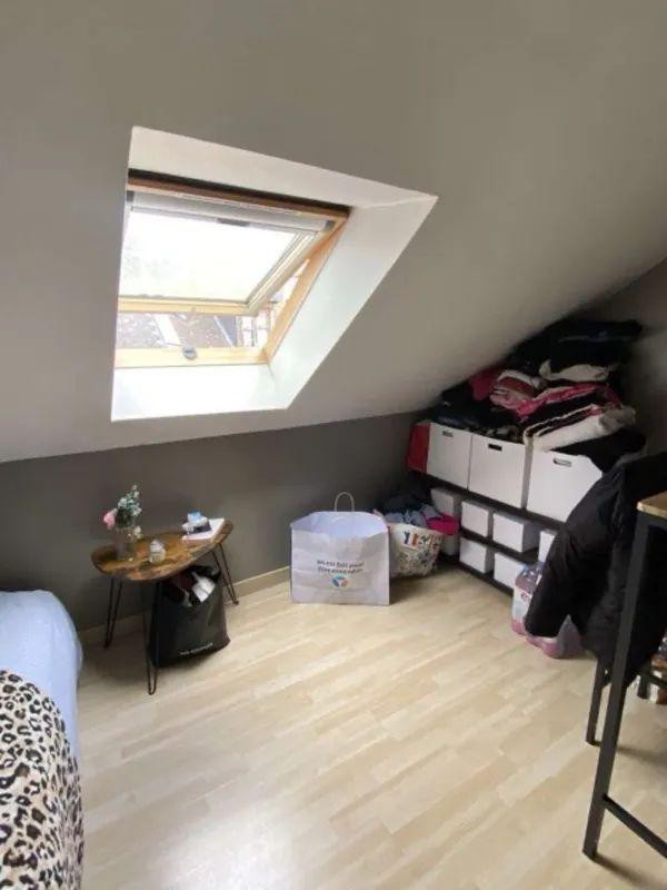 
                                                Location
                                                 Beau studio meublé proche centre et fac