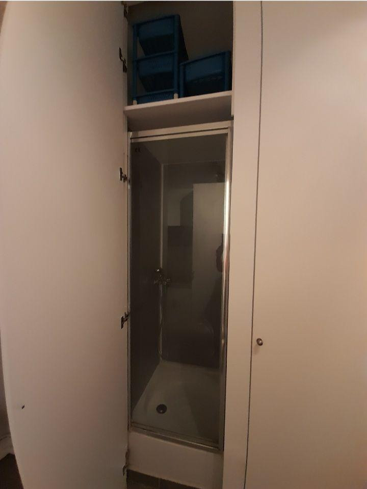 
                                                Location
                                                 Beau studio meublé proche des transports