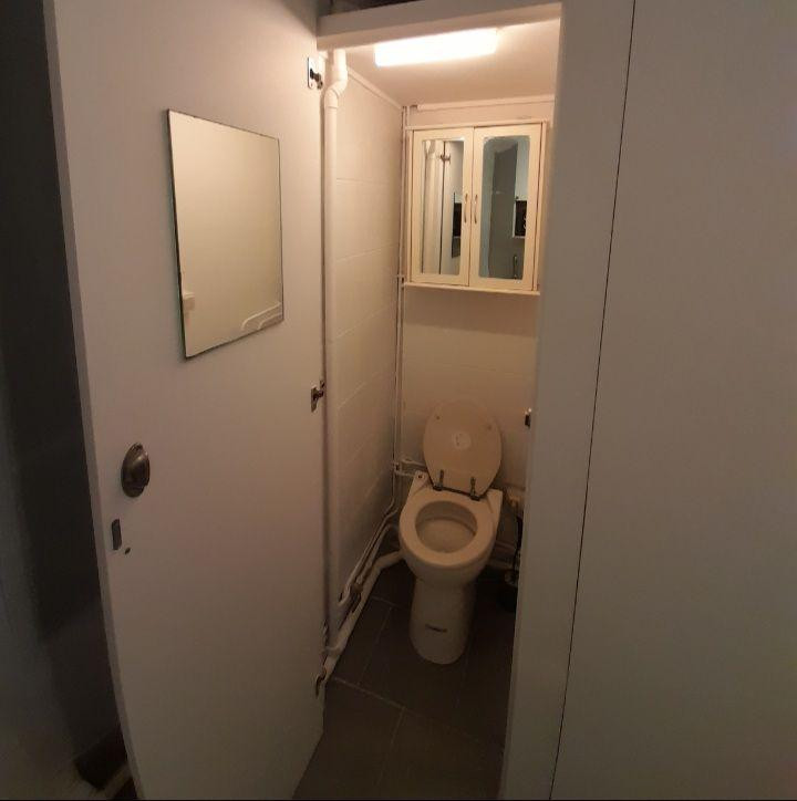 
                                                Location
                                                 Beau studio meublé proche des transports