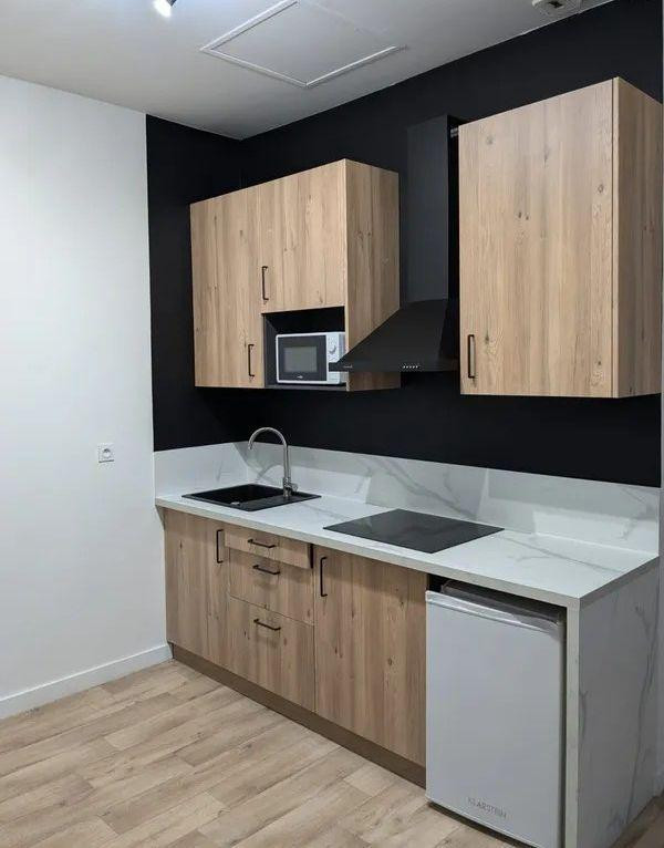 
                                                Location
                                                 Beau studio meublé rénové 24m² Ile de Versailles
