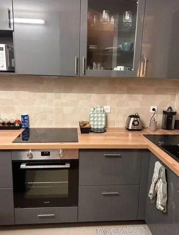 
                                                Location
                                                 Beau studio meublé rénové 30m² calme et lumineux