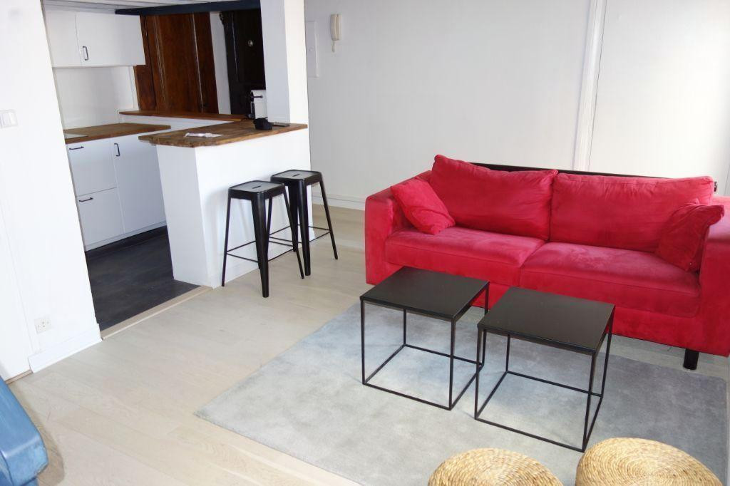 
                                                Location
                                                 Beau studio meublé rénové 33m²  rue Masséna