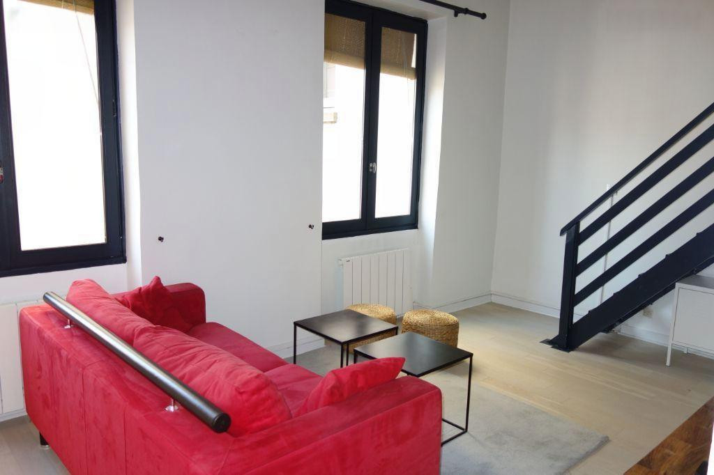 
                                                Location
                                                 Beau studio meublé rénové 33m²  rue Masséna