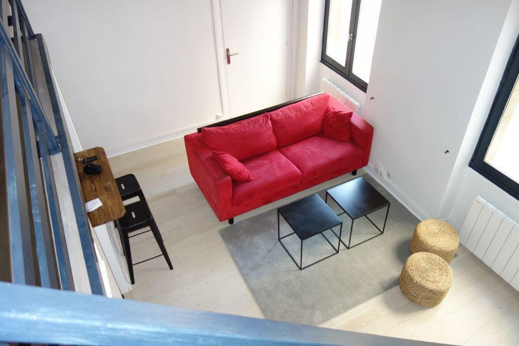 
                                                Location
                                                 Beau studio meublé rénové 33m²  rue Masséna