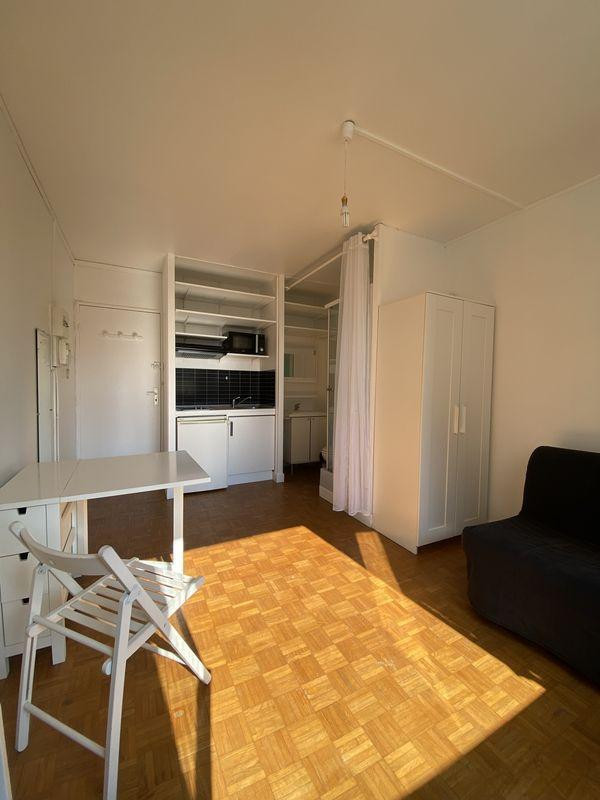
                                                Location
                                                 Beau studio meublé Viroflay