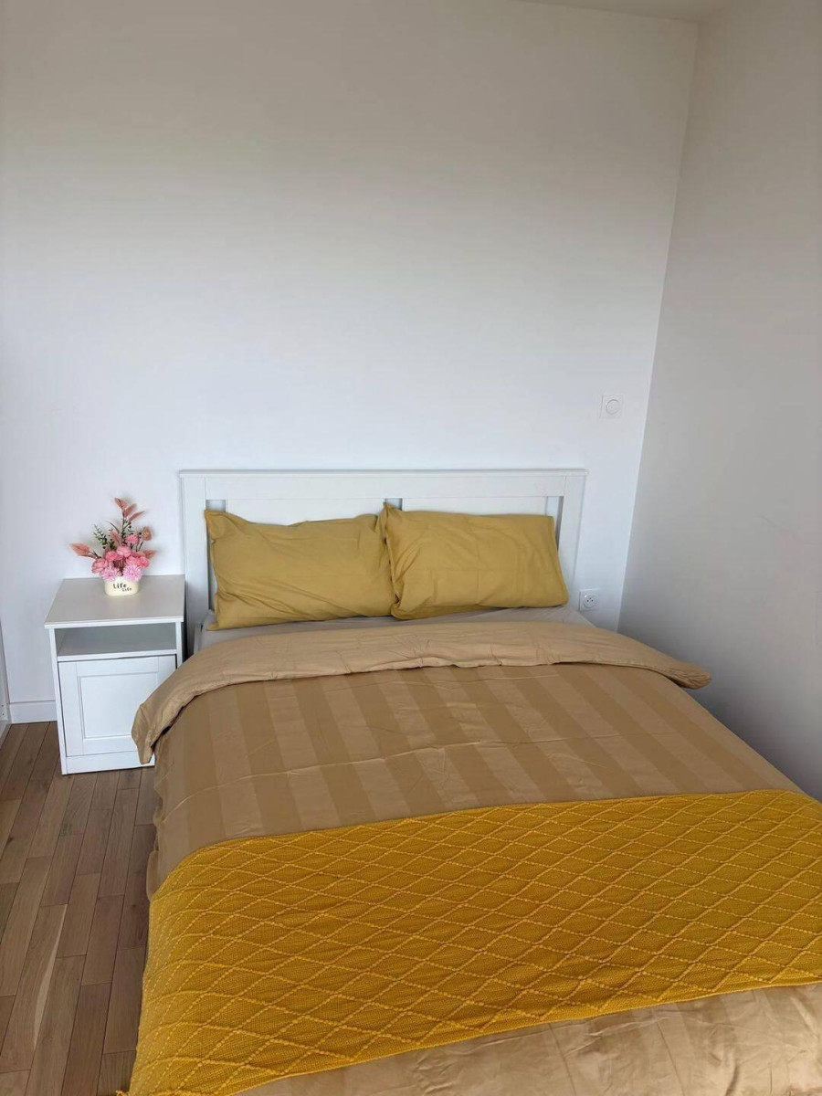 
                                                Location
                                                 Beau studio neuf et meublé 33m²