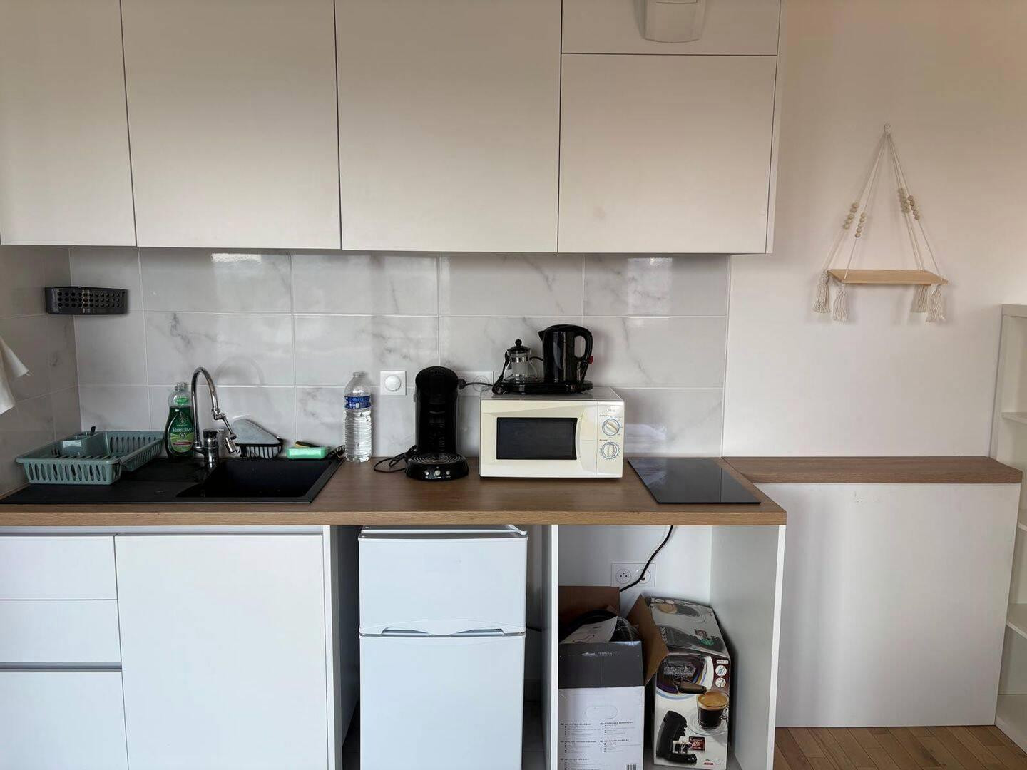 
                                                Location
                                                 Beau studio neuf et meublé 33m²