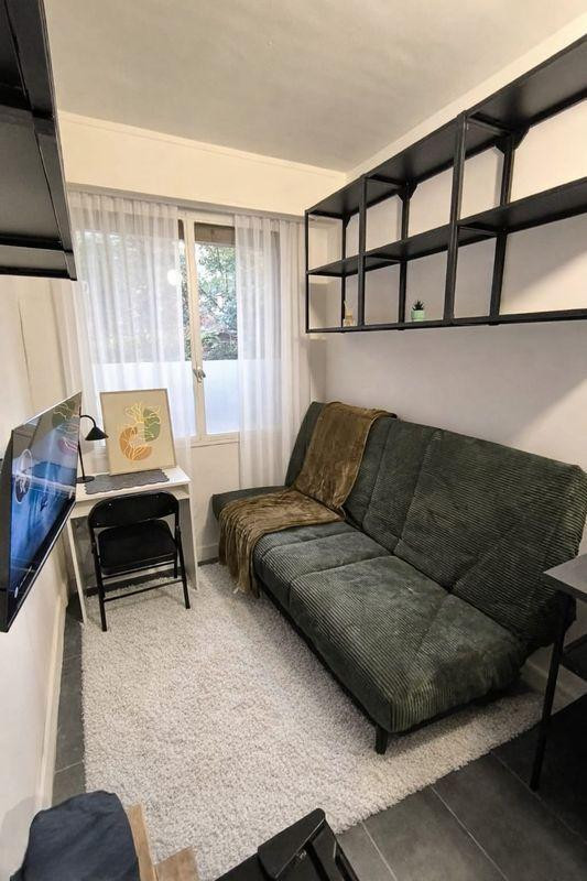 
                                                Location
                                                 Beau studio neuf meublé 10m² Saint James