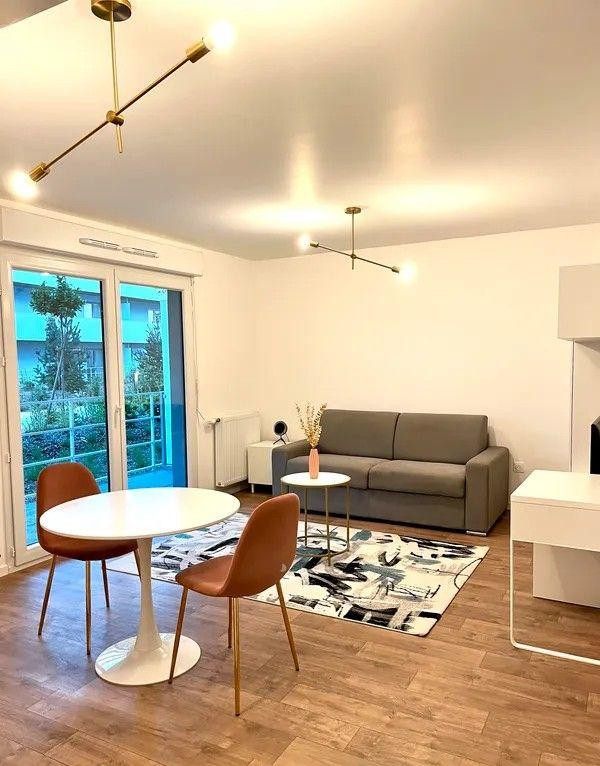 
                                                Location
                                                 Beau studio neuf meublé 30m² avec terrasse/jardin