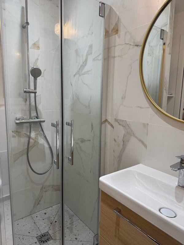 
                                                Location
                                                 Beau studio rénové et équipé 21m² BAIL CIVIL