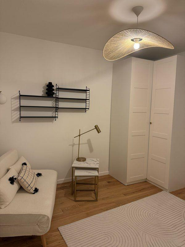 
                                                Location
                                                 Beau studio rénové et équipé 21m² BAIL CIVIL