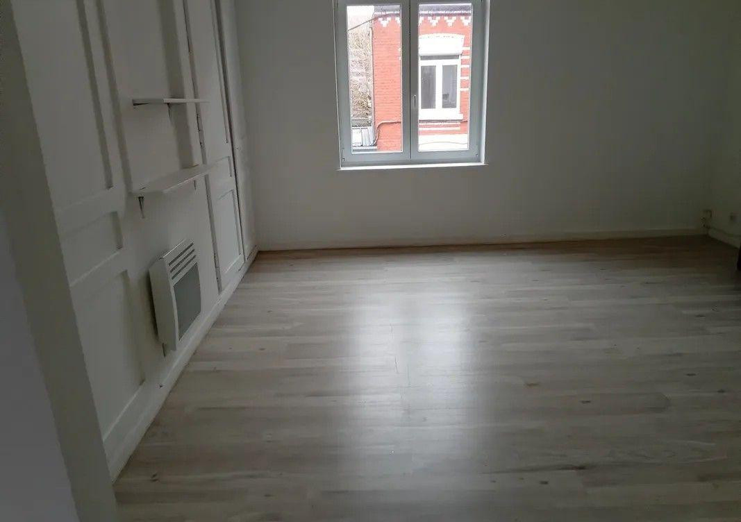 
                                                Location
                                                 Beau studio spacieux 26m² rue des girondins