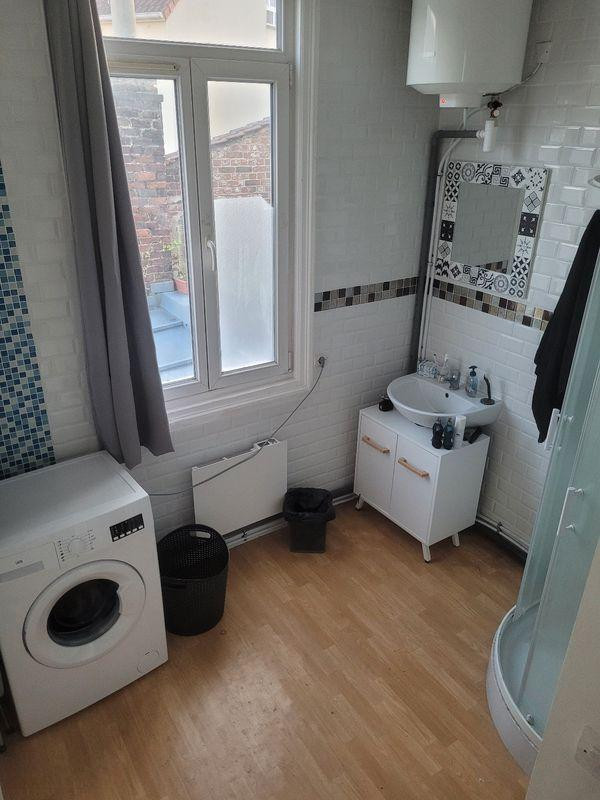 
                                                Location
                                                 Beau studio T1bis meublé 30m²