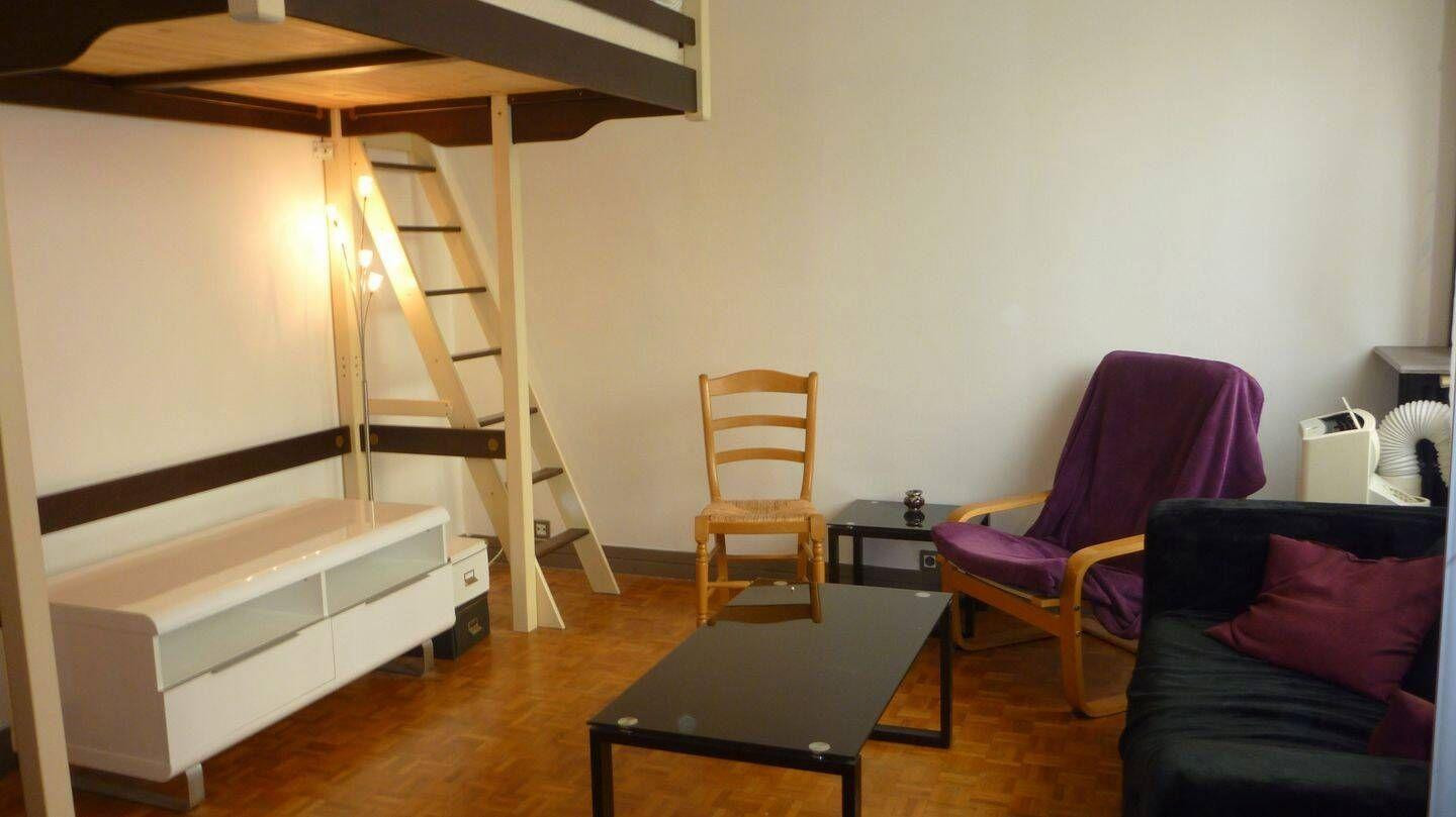 
                                                Location
                                                 Beau studio/T2 meublé 32m² gare des Vallées