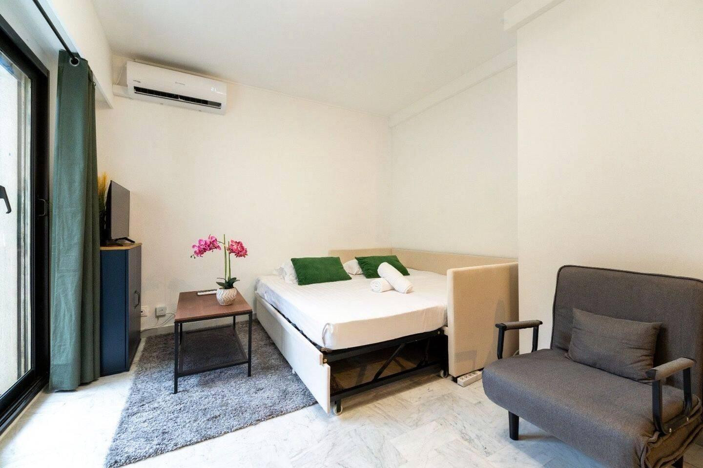 
                                                Location
                                                 Beau studio tout équipé 23m²