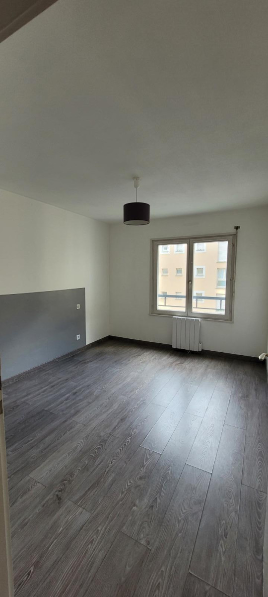 
                                                Location
                                                 Beau T -47 m² + Balcon & Parking - Mulhouse Centre