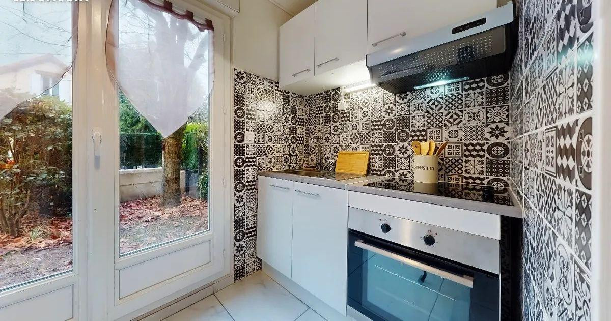 
                                                Location
                                                 Beau T1 23m² totalement équipé avec jardin parking