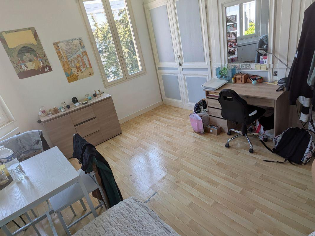 
                                                Location
                                                 Beau T1  25m² secteur Boulingrin / Croix de Pierre