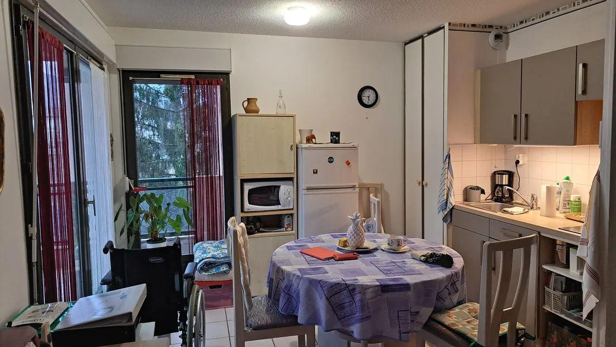 
                                                Location
                                                 Beau T1 30 m² dans résidence séniors les Castalies
