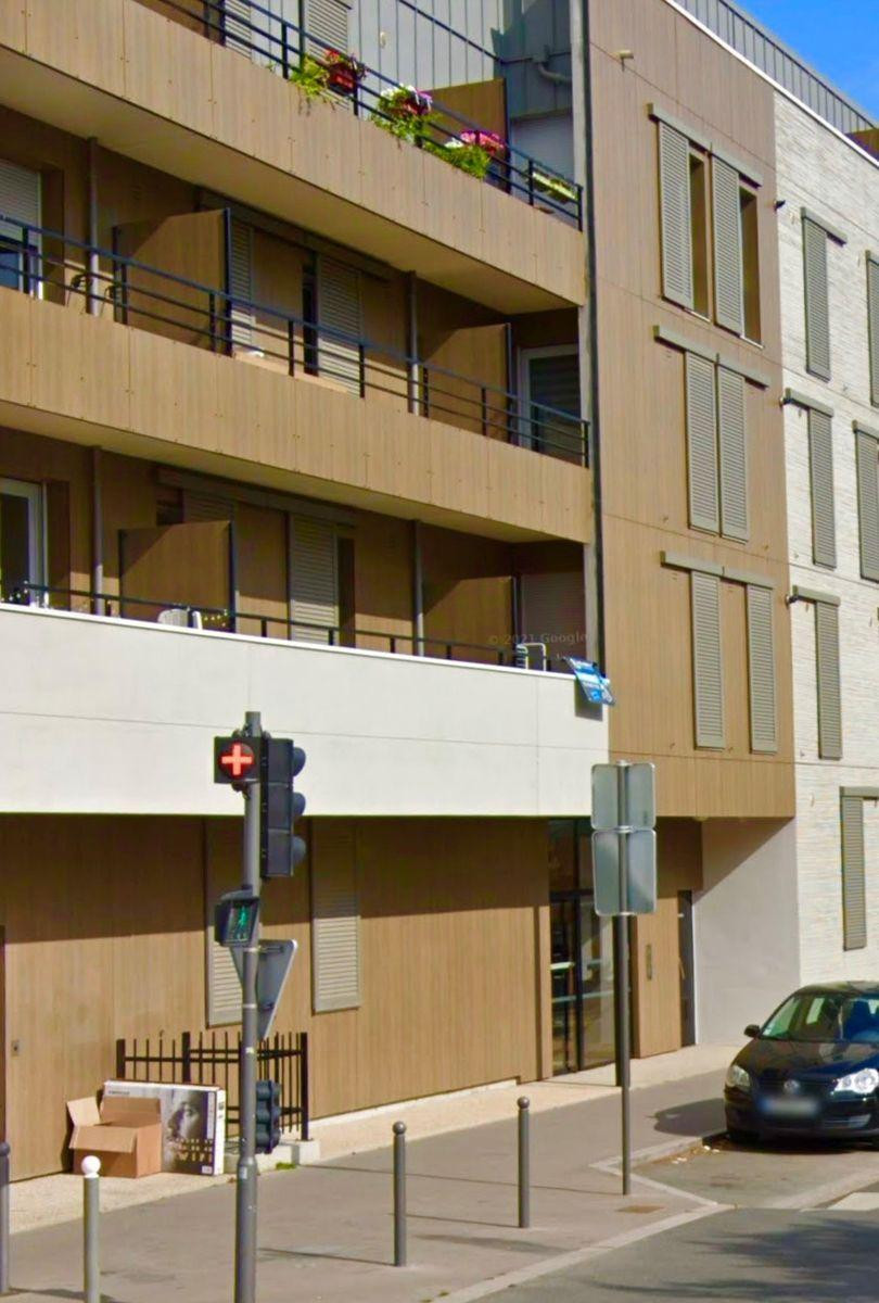 
                                                Location
                                                 Beau T1