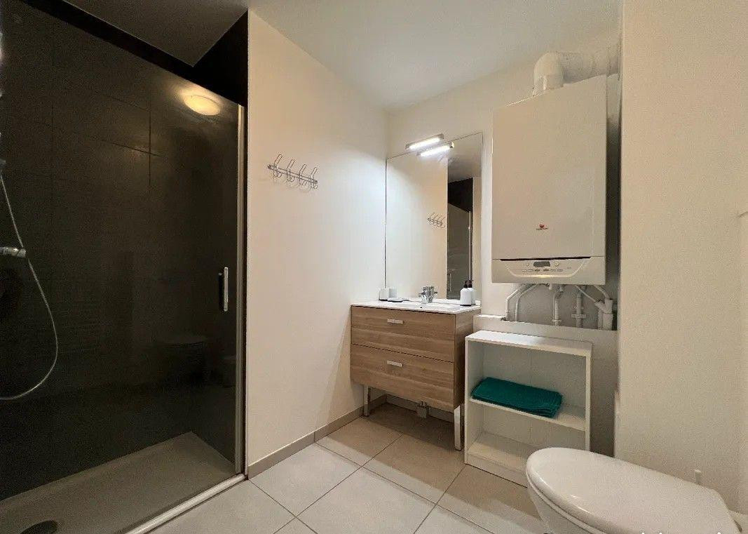 
                                                Location
                                                 Beau T1 bis de 32m² meublé entièrement équipé