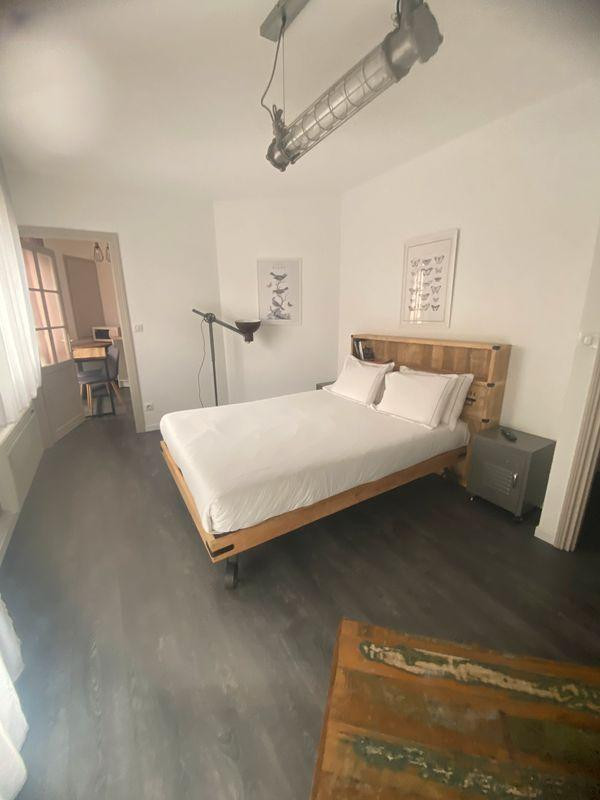 
                                                Location
                                                 Beau T1 haut de gamme hypercentre 30m²
