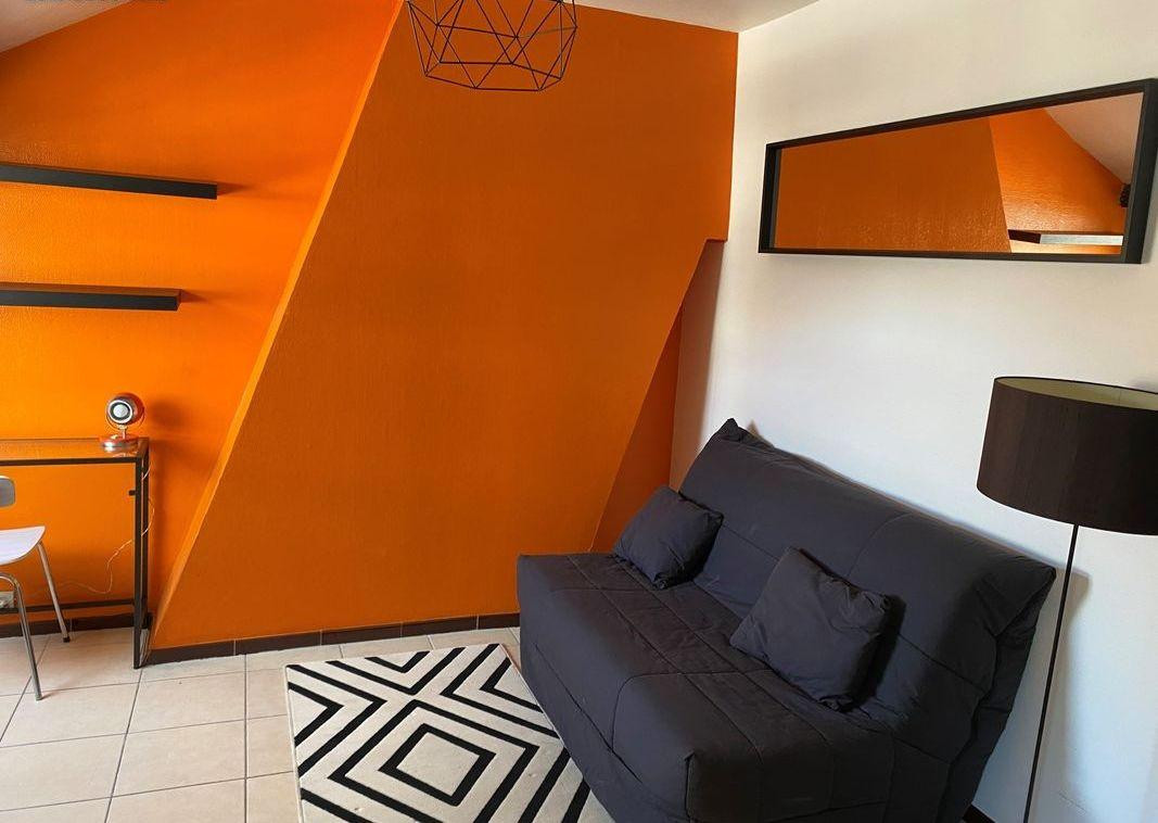 
                                                Location
                                                 Beau T1 meublé 18,5m² - Lille Gambetta