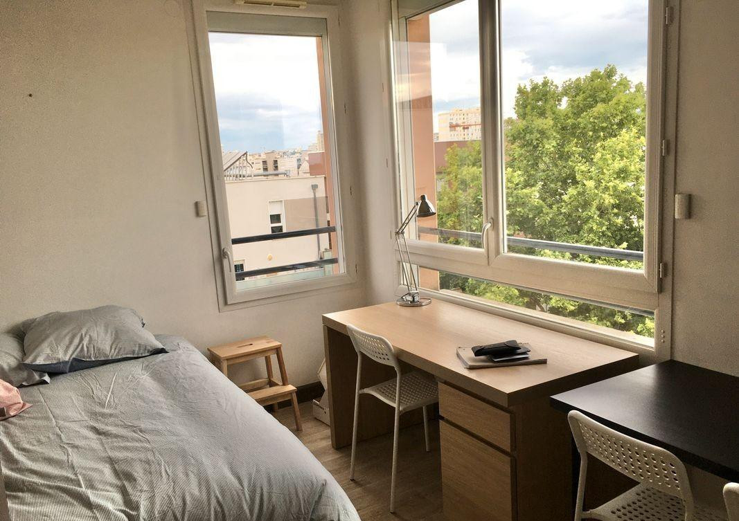 
                                                Location
                                                 Beau T1 meublé 18m² normes BBC
