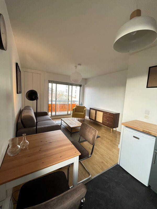 
                                                Location
                                                 Beau T1 meublé 24m² Saint Maur des Fossés