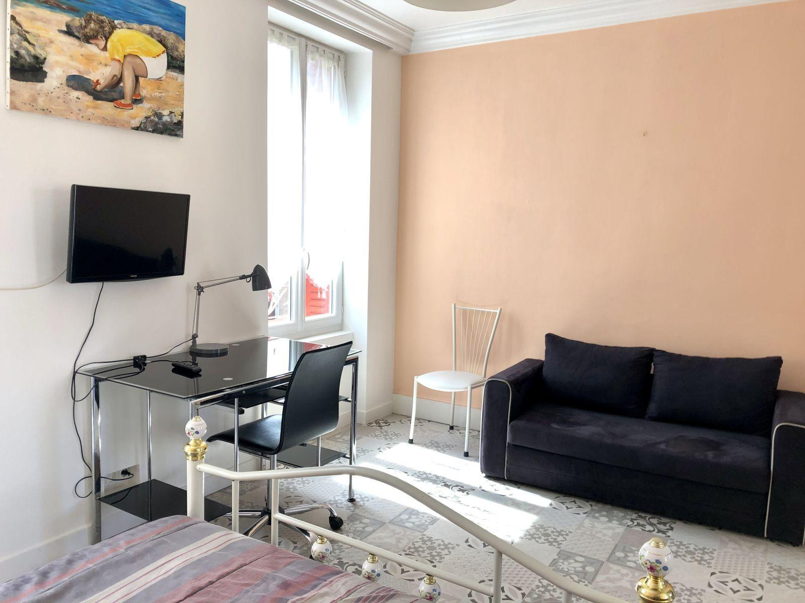 
                                                Location
                                                 Beau T1 meublé 33m² quartier des Salins
