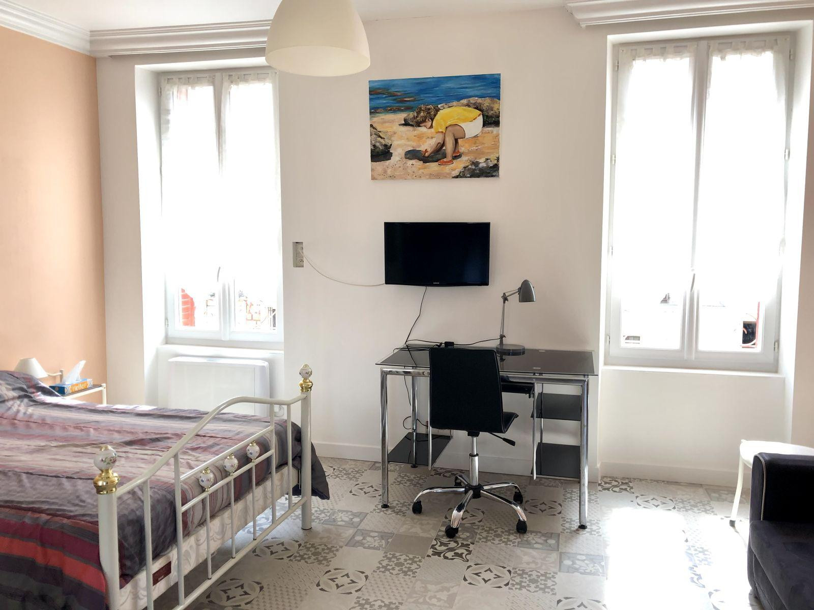 
                                                Location
                                                 Beau T1 meublé 33m² quartier des Salins