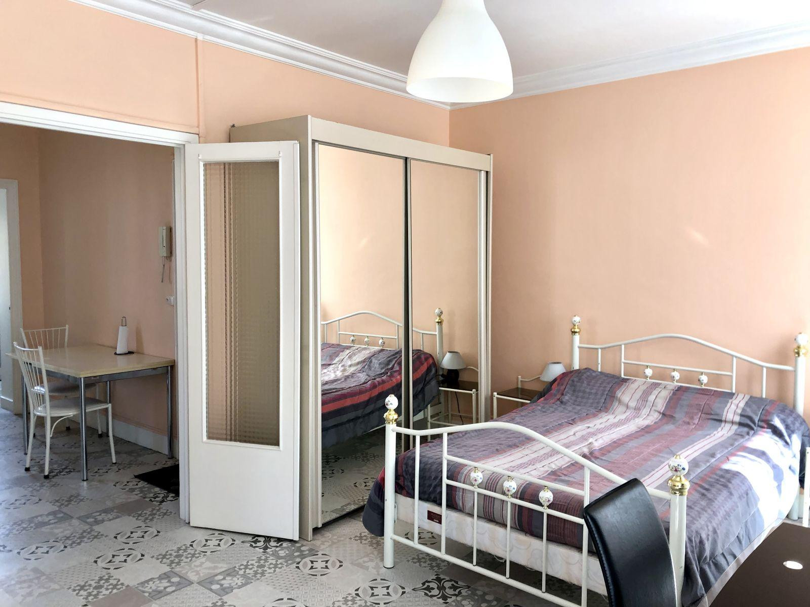 
                                                Location
                                                 Beau T1 meublé 33m² quartier des Salins