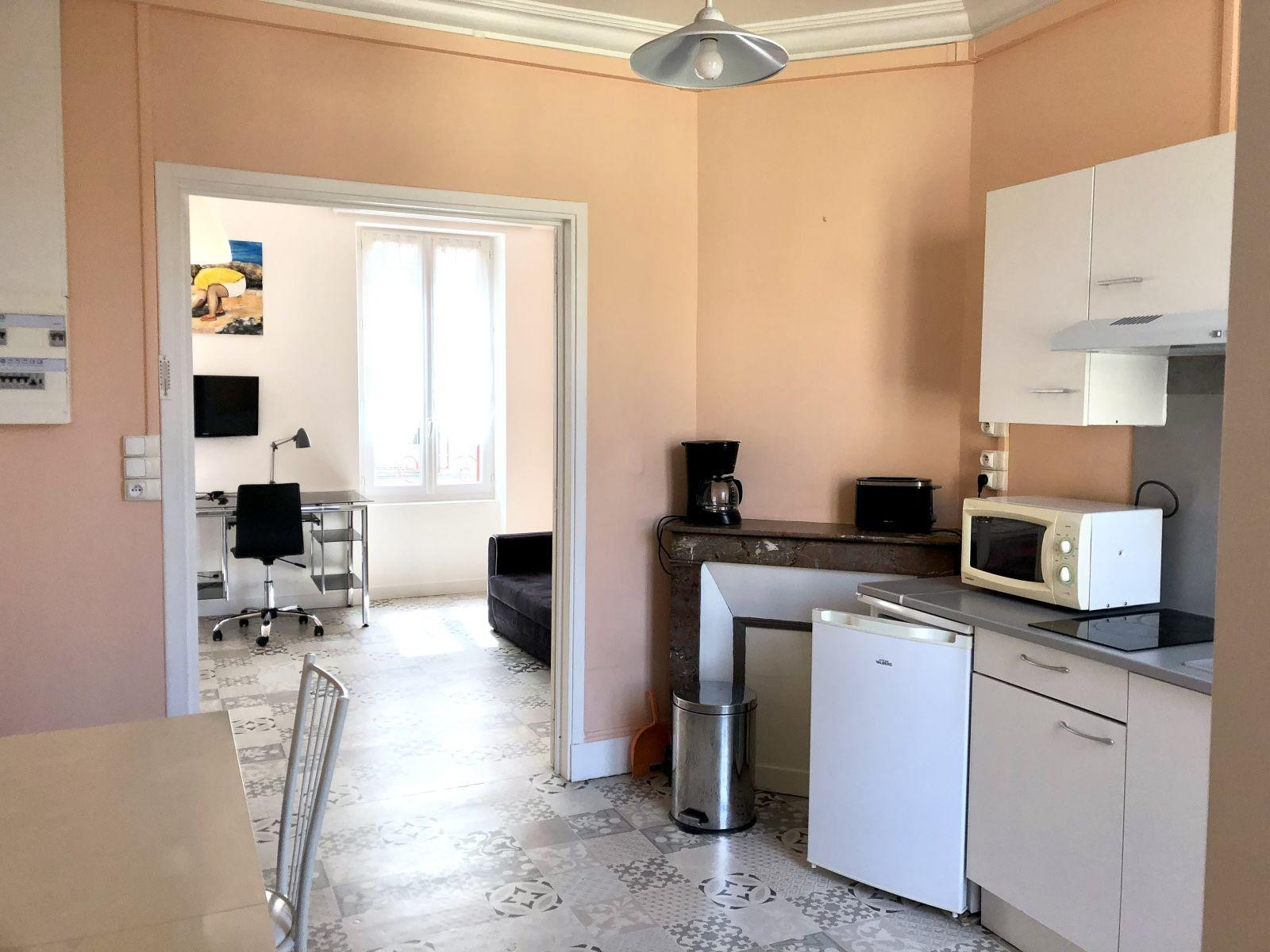 
                                                Location
                                                 Beau T1 meublé 33m² quartier des Salins