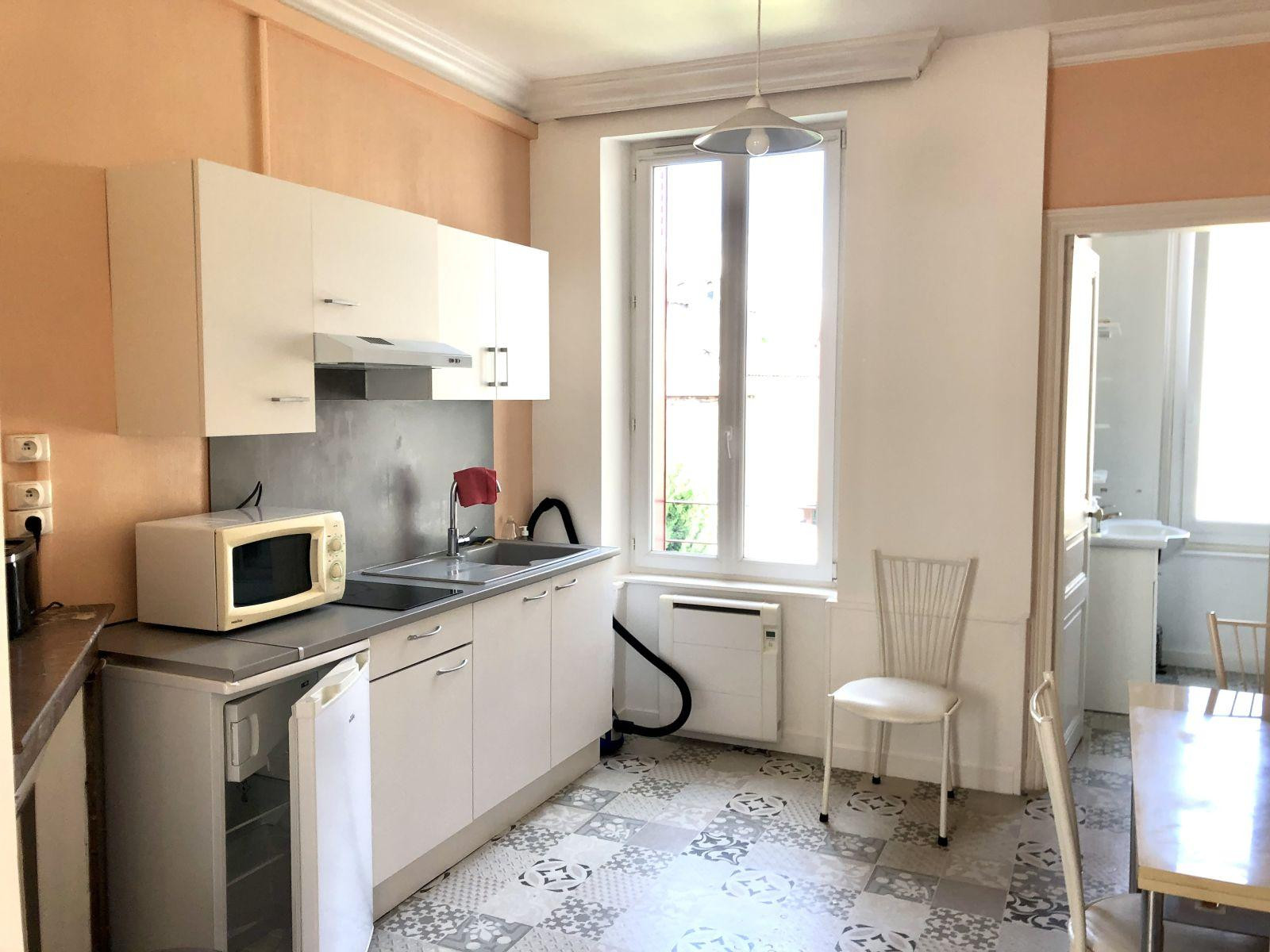 
                                                Location
                                                 Beau T1 meublé 33m² quartier des Salins