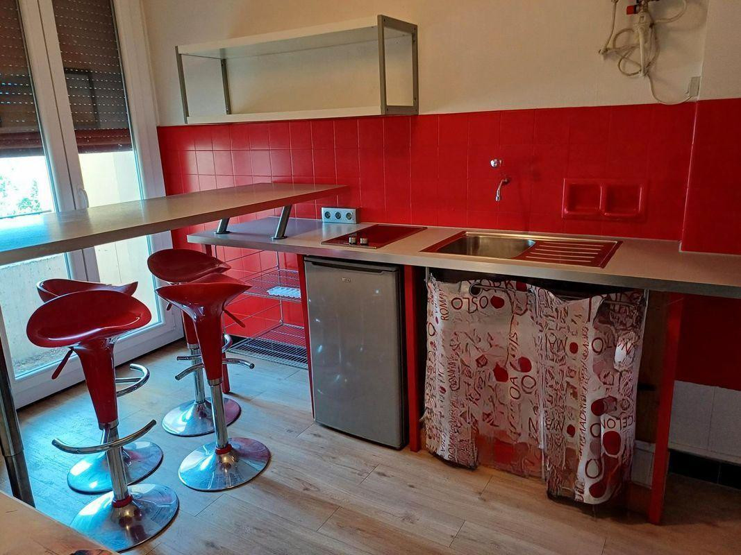 
                                                Location
                                                 Beau T1 spacieux 41m²  avec petit balcon