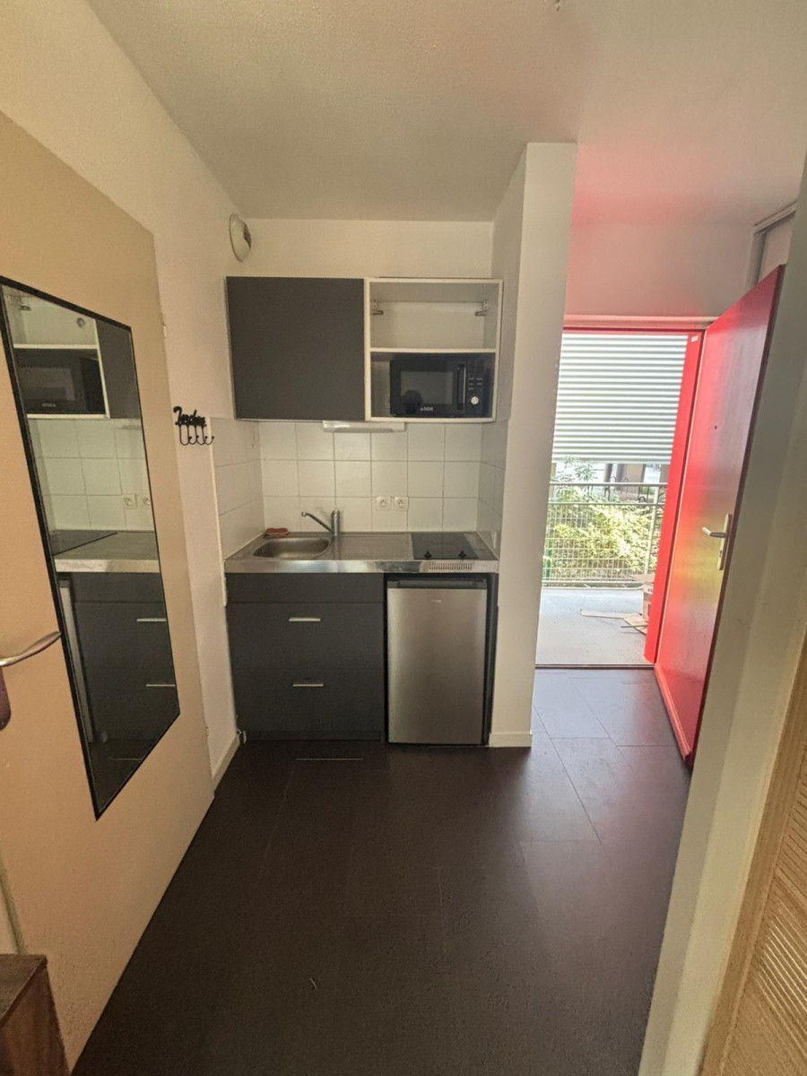 
                                                Location
                                                 Beau T1bis meublé 25m² entièrement rénové