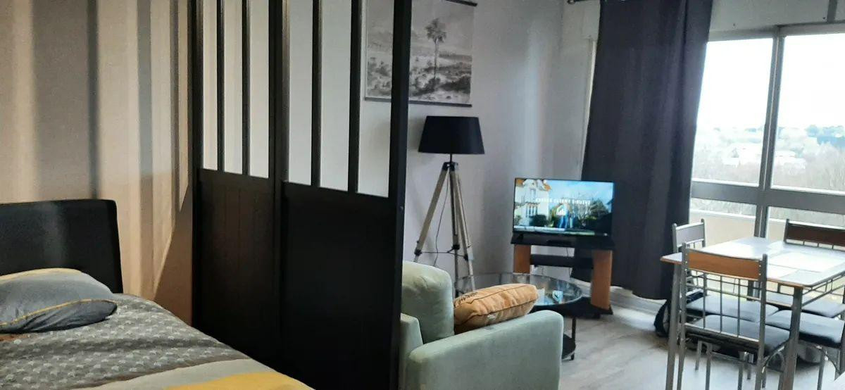 
                                                Location
                                                 Beau T1bis meublé 30m² Parc de Penfeld