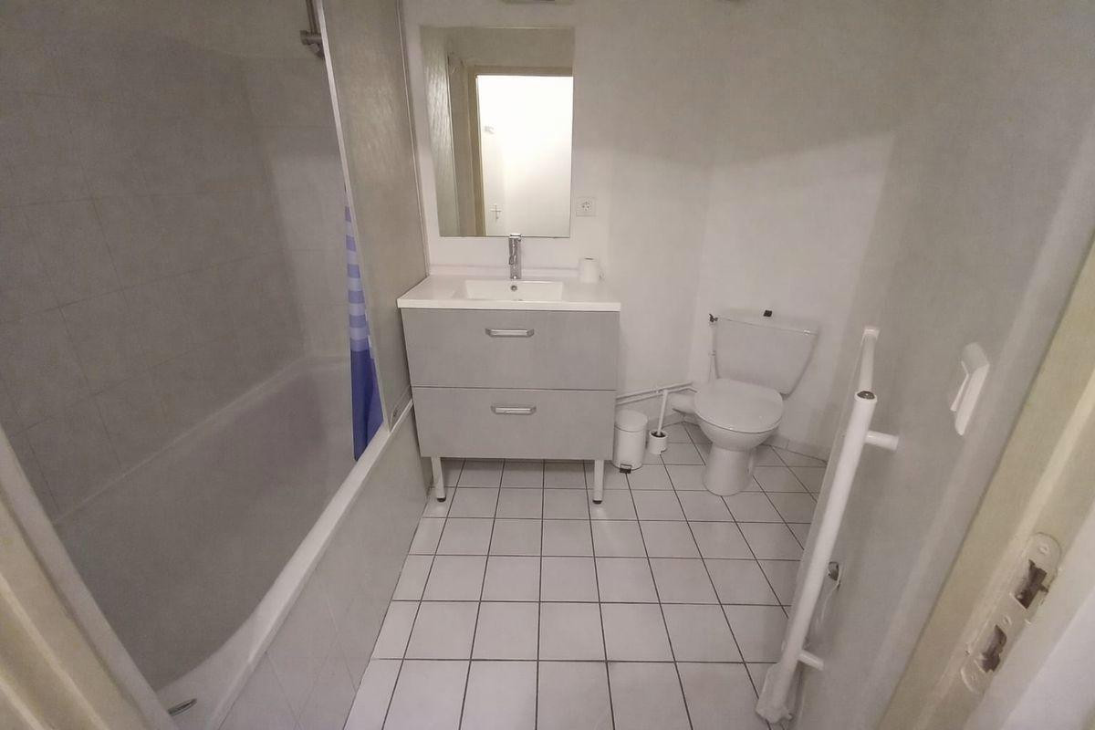 
                                                Location
                                                 Beau T1bis meublé 31m² idéal étudiant Vauban